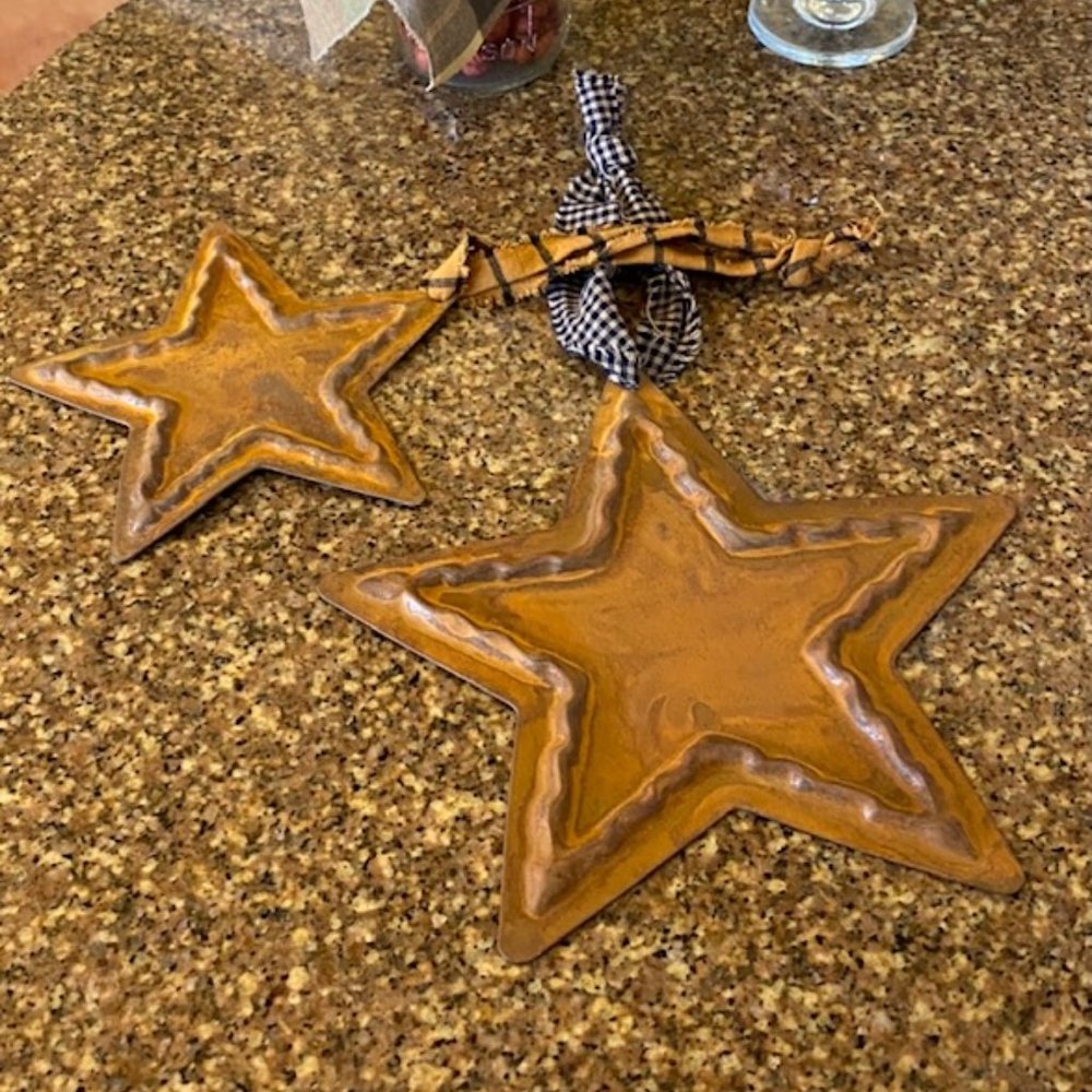 Rusty Tin 5-point Barn Farmhouse LUCKY Stars Set of 2 - Picture 10 of 14